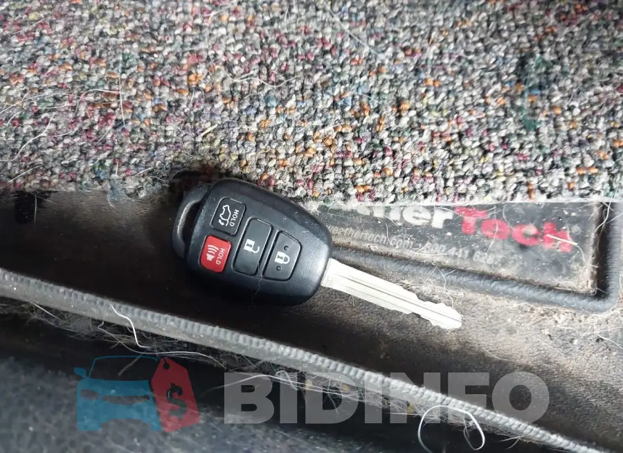 JTMWFREV1HJ102821 Photo# 11