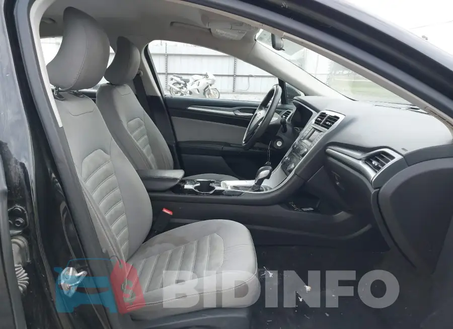 3FA6P0G75FR203778 Photo# 5
