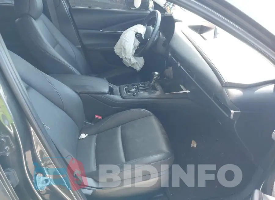 3MVDMBBL2MM307986 Photo# 5