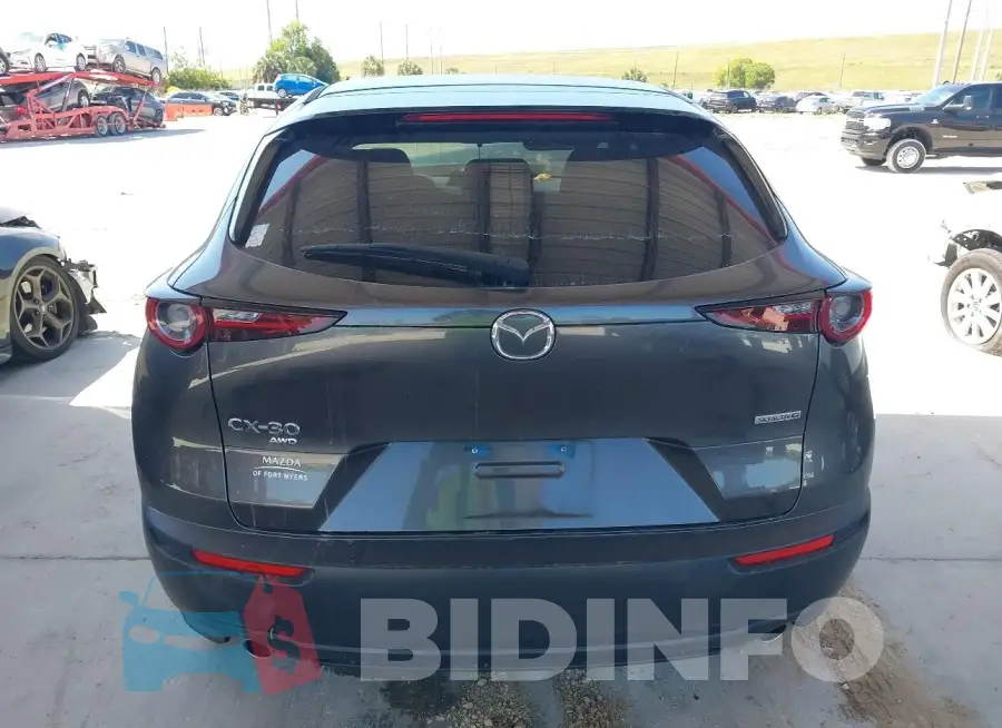 3MVDMBBL2MM307986 Photo# 17