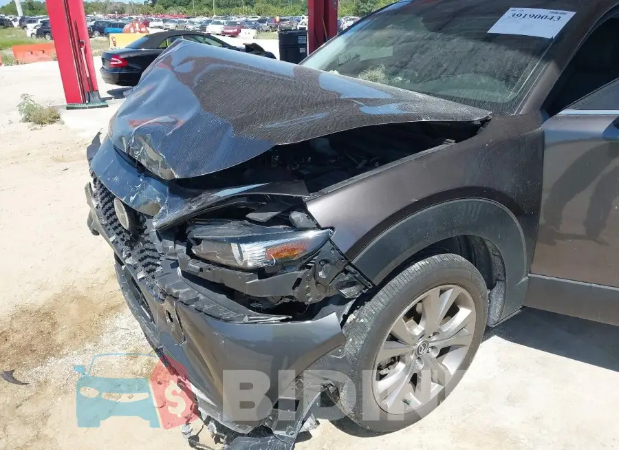 3MVDMBBL2MM307986 Photo# 18