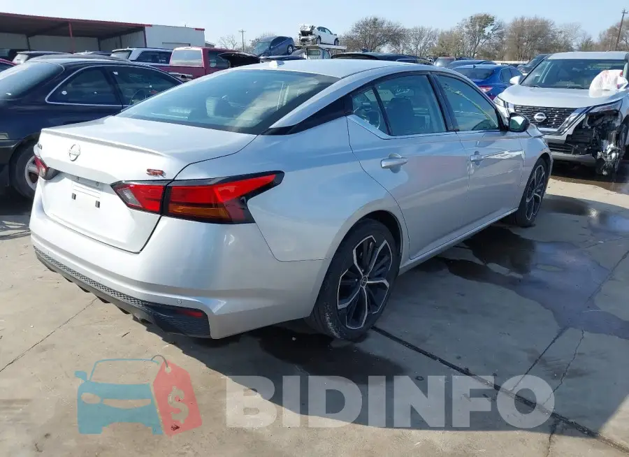 1N4BL4CV1PN370486 Photo# 4