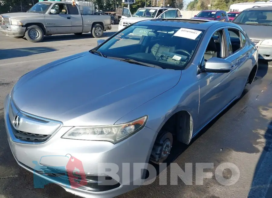 19UUB2F38FA018419 Photo# 6