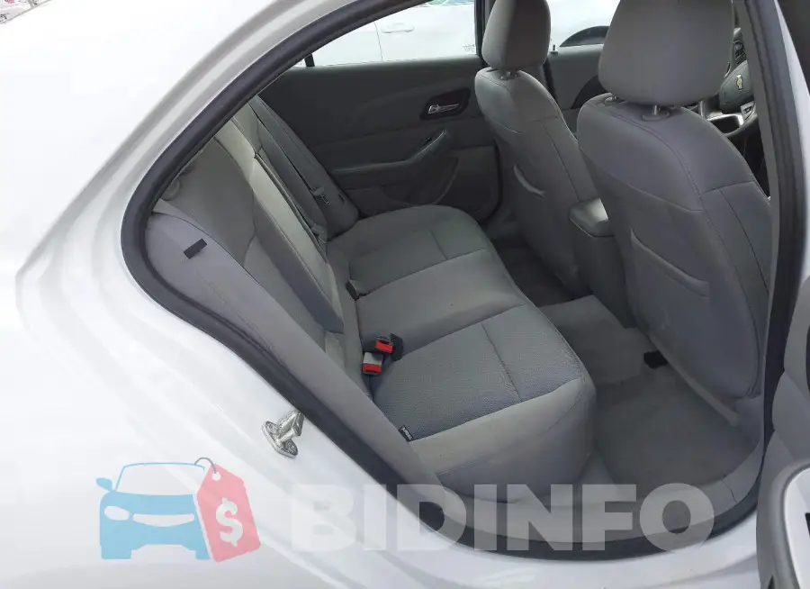 1G11B5SL7FF108293 Photo# 8