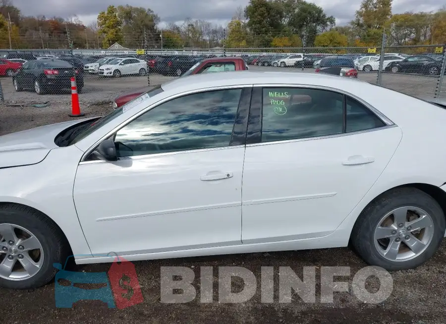 1G11B5SL7FF108293 Photo# 14