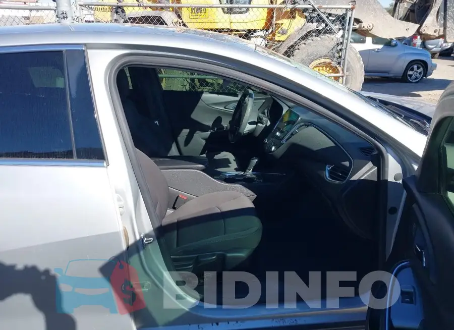 1G1ZD5ST9LF024727 Photo# 5