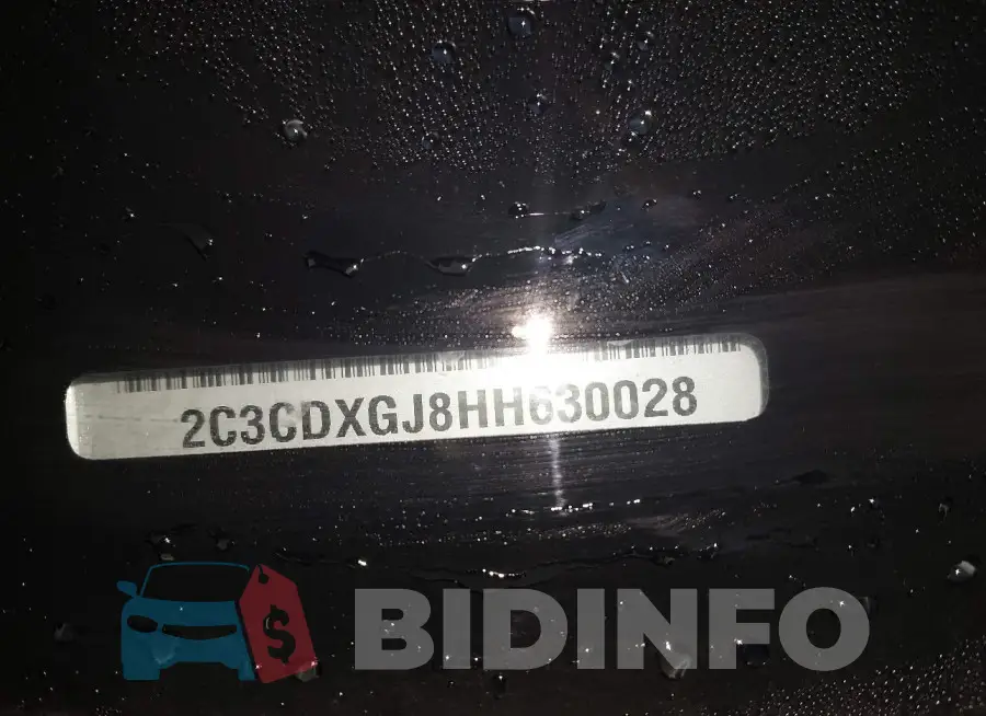 2C3CDXGJ8HH630028 Photo# 9