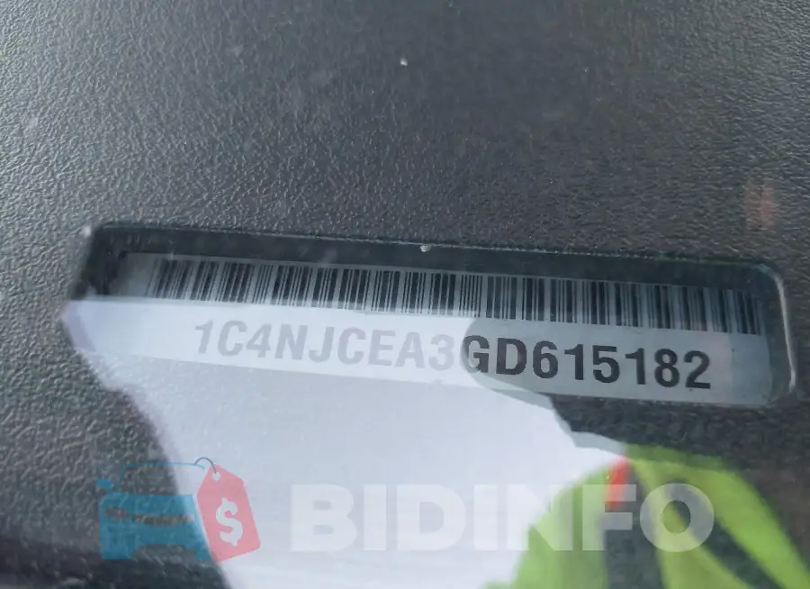 1C4NJCEA3GD615182 Photo# 9
