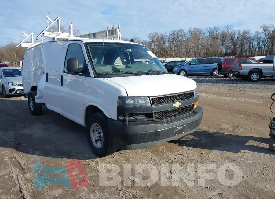 1GCWGBF70N1179941 Photo# 1