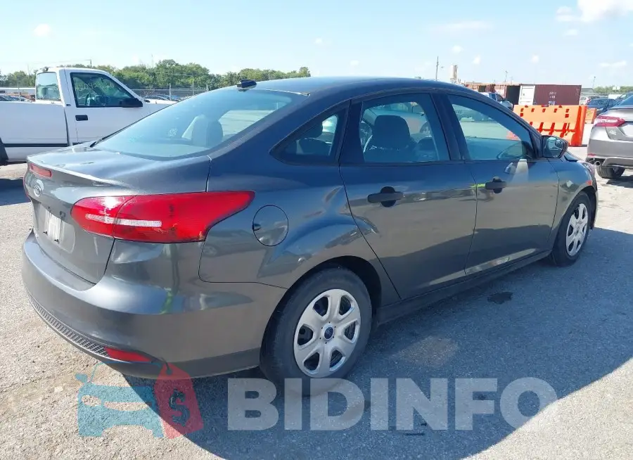 1FADP3E28JL286517 Photo# 4
