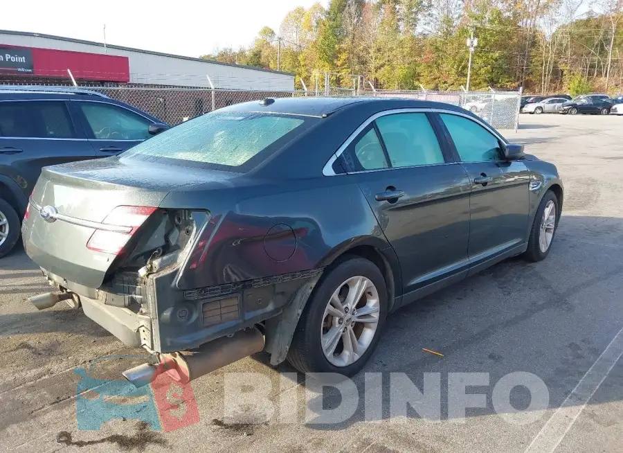 1FAHP2D99GG104786 Photo# 4