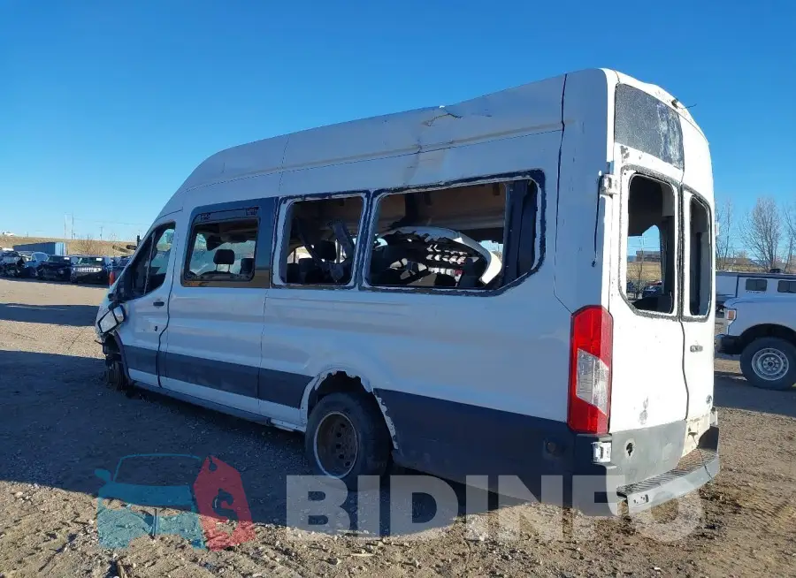 1FBVU4X86LKA99658 Photo# 3