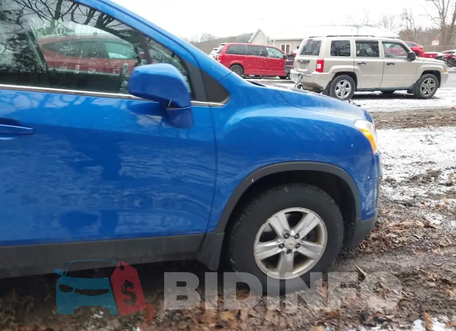 KL7CJRSB3FB110810 Photo# 15