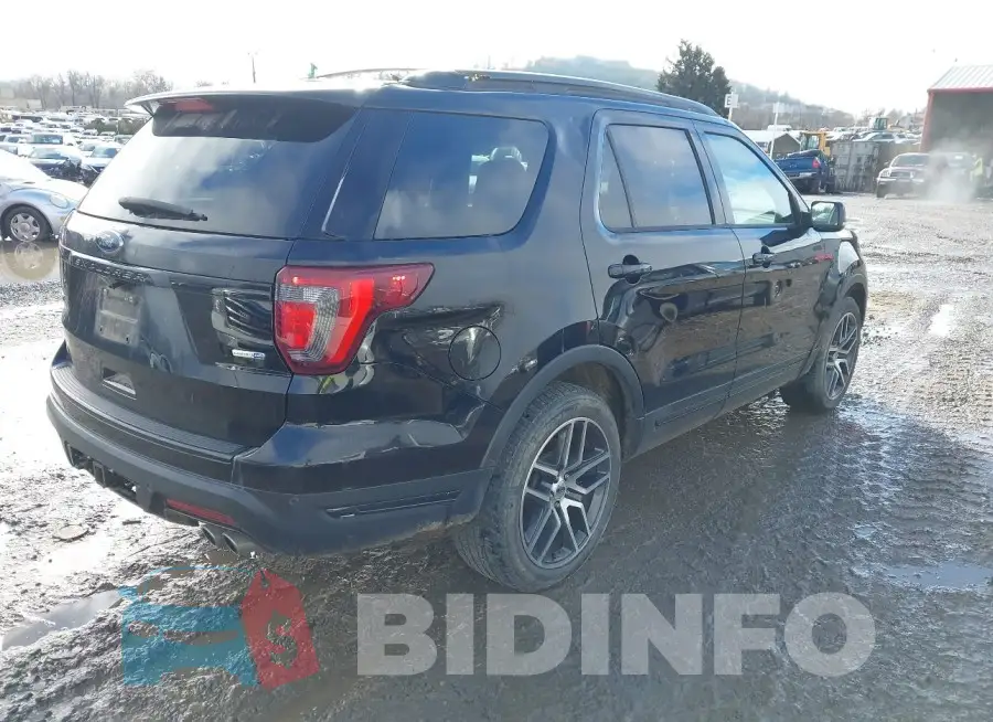 1FM5K8GT0JGB97433 Photo# 4