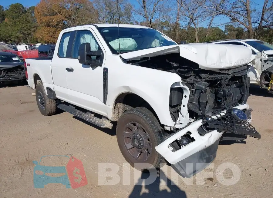 1FT8X3BA2PED39474 Photo# 1