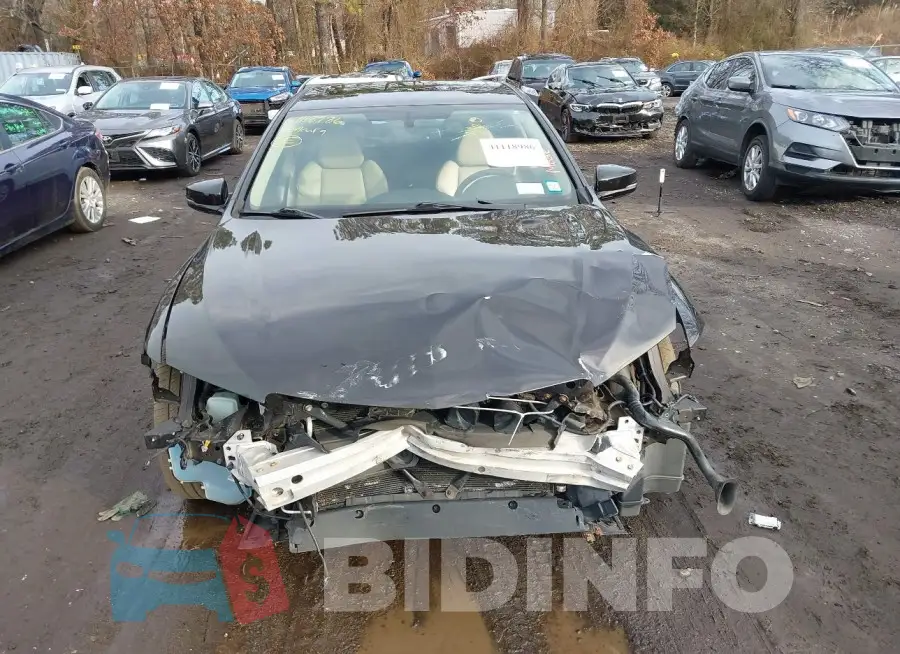 19UUB2F35FA010231 Photo# 12