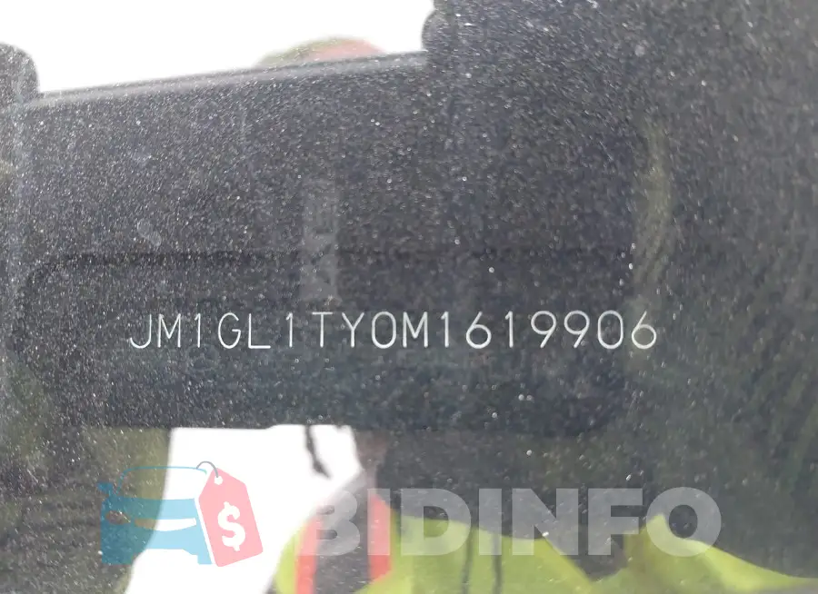 JM1GL1TY0M1619906 Photo# 9