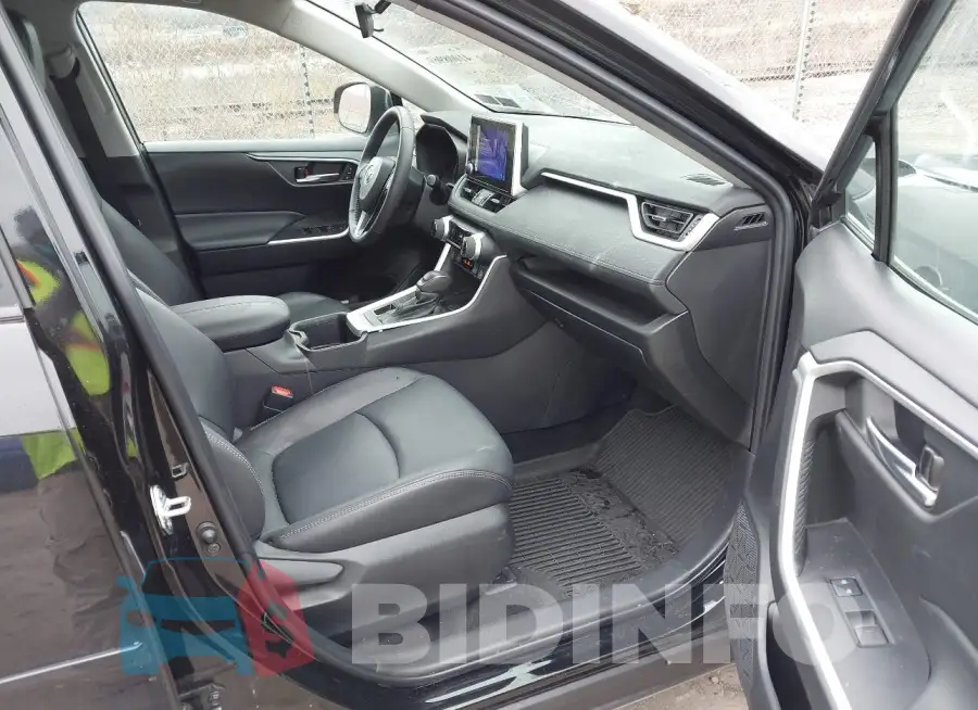 2T3A1RFV8PC336947 Photo# 5