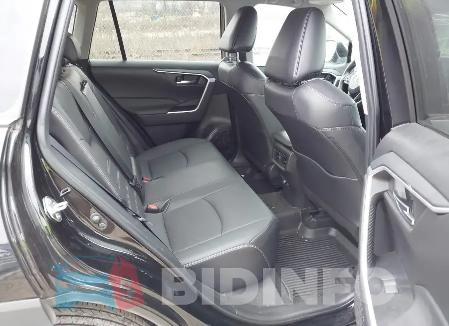 2T3A1RFV8PC336947 Photo# 8