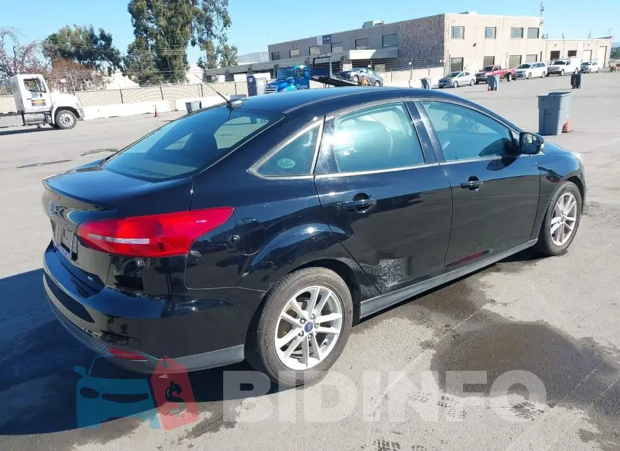 1FADP3F26HL308653 Photo# 4
