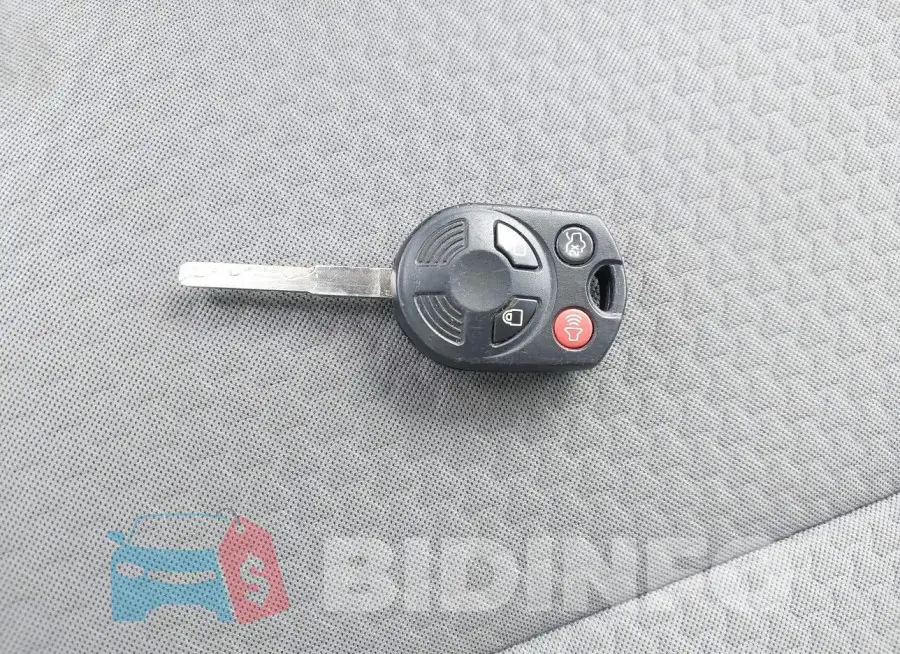 1FMCU9GD4HUD43330 Photo# 11