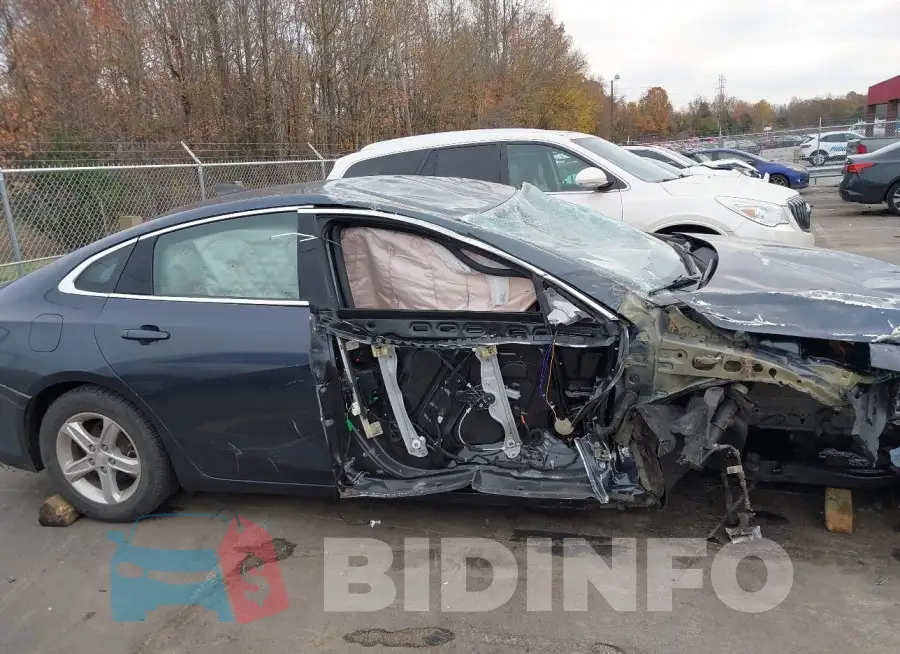 1G1ZC5ST9KF116826 Photo# 13