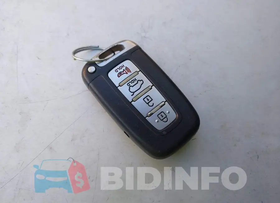 KMHTC6AE8GU264339 Photo# 11
