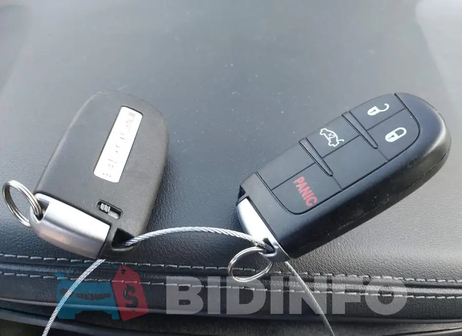 2C3CDZBT4PH670271 Photo# 11