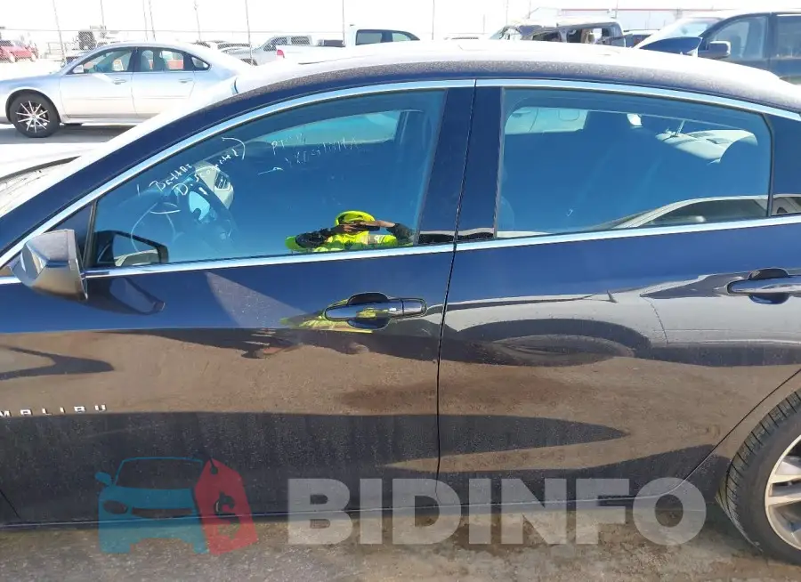 1G1ZD5ST3PF214044 Photo# 14