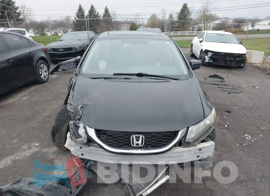 19XFB2F88FE016847 Photo# 13