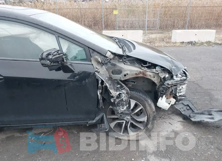 19XFB2F88FE016847 Photo# 6