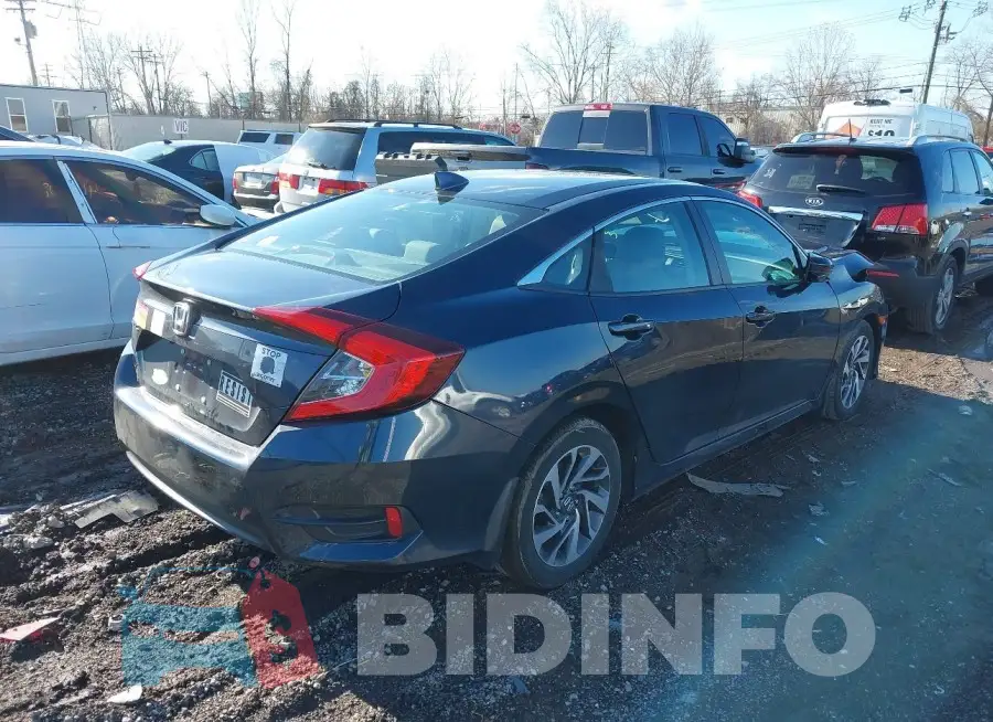 19XFC2F74HE045981 Photo# 4