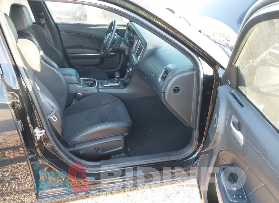 2C3CDXGJXPH702443 Photo# 5