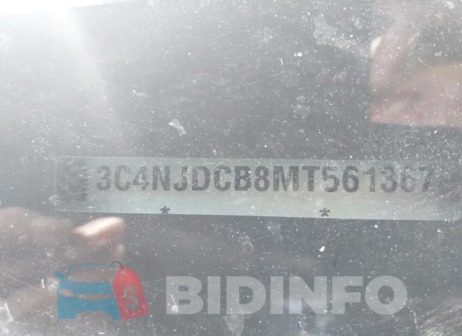 3C4NJDCB8MT561367 Photo# 9