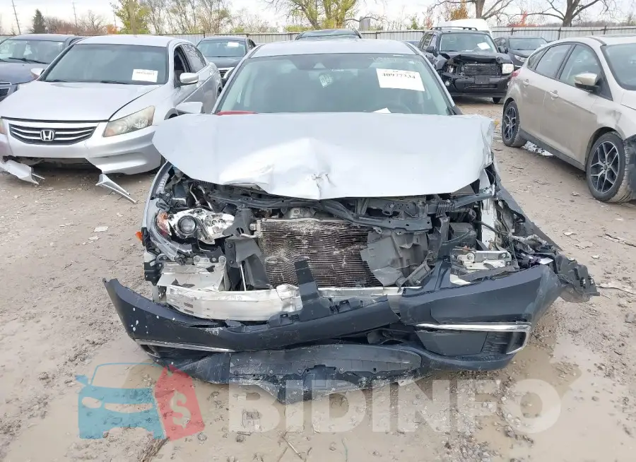 19XFC2F69KE042749 Photo# 6
