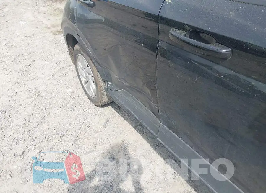 KMHRB8A38RU320256 Photo# 6