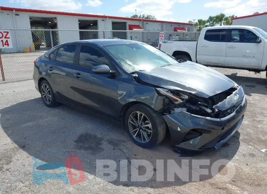 3KPF24AD2PE640418 Photo# 1
