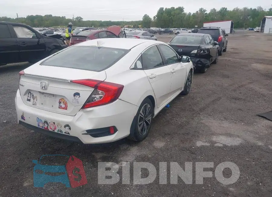 19XFC1F30HE209122 Photo# 4