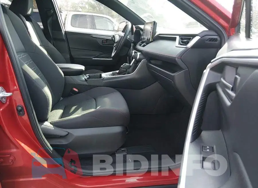 JTMCB3FV2MD044415 Photo# 5