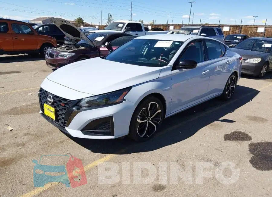 1N4BL4CV2PN393792 Photo# 2