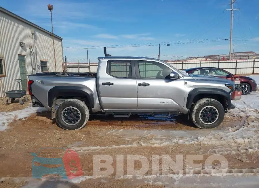 3TYLB5JN7RT006715 Photo# 14