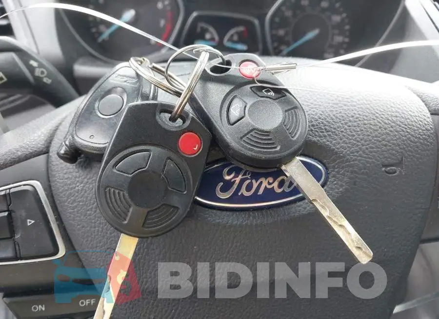 1FMCU0F73HUD73250 Photo# 11