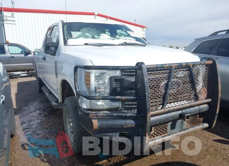 1FT7X2B62JEC63358 Photo# 1