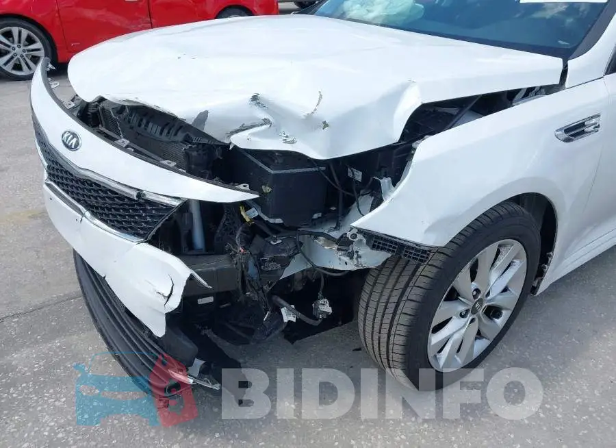 5XXGT4L34JG272554 Photo# 6