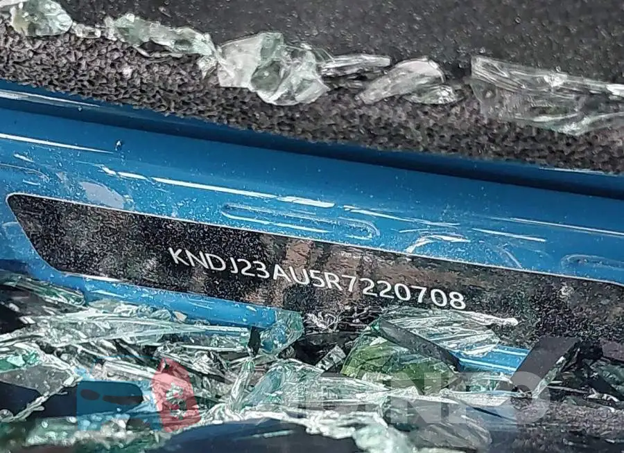 KNDJ23AU5R7220708 Photo# 9