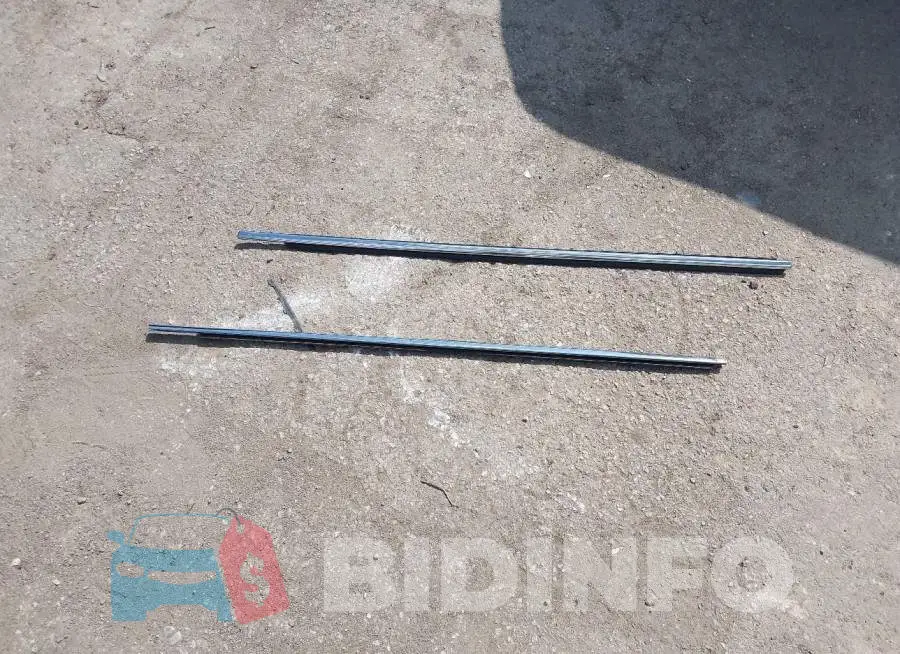 4T1BF1FK1HU725516 Photo# 12