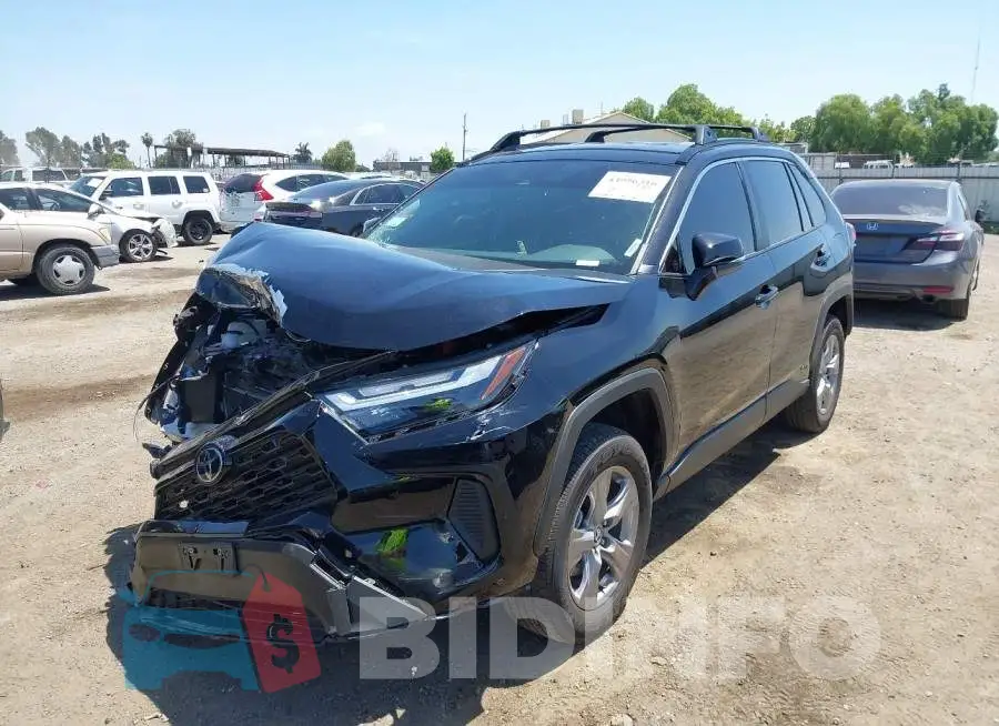 JTMRWRFV7SJ083825 Photo# 2