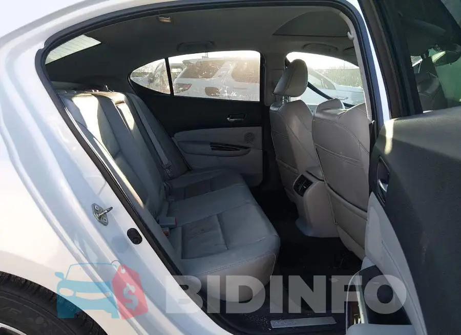 19UUB1F55GA012218 Photo# 8