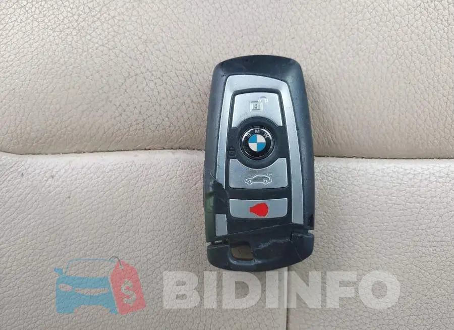 WBA8E3C56GK500611 Photo# 11
