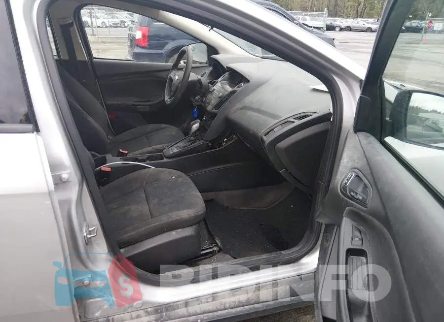 1FADP3E21JL310169 Photo# 5